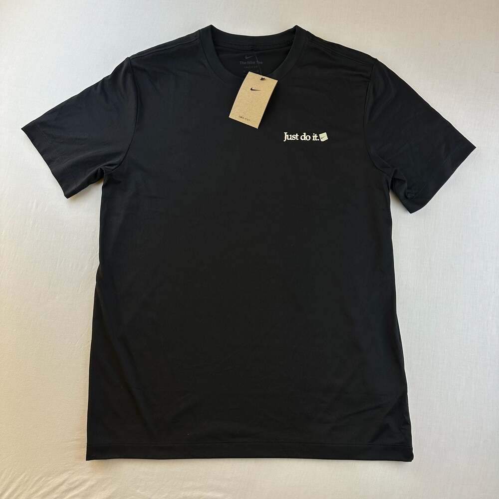 Nike Sportswear Short Sleeve Black T-Shirt